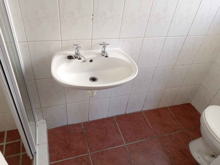 To Let 3 Bedroom Property for Rent in Protea Heights Western Cape